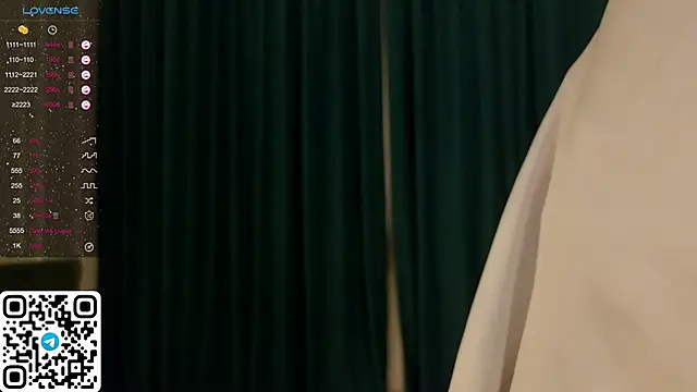 Snapshot of ElswythDecoursey chatting on 12-28-24, 09:08 ElswythDecoursey online show from 12-28-24, 09:08