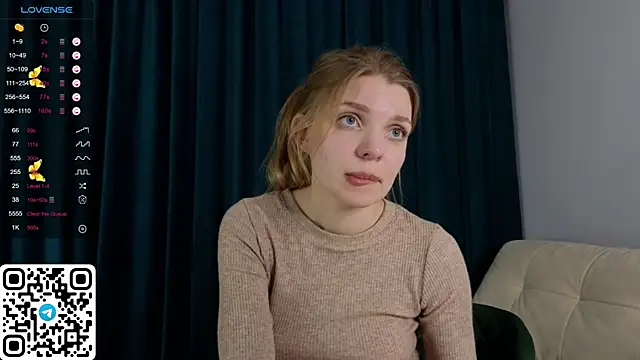 Snapshot of ElswythDecoursey chatting on 01-09-25, 11:13 ElswythDecoursey online show from 01-09-25, 11:13