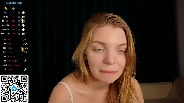 Snapshot of ElswythDecoursey chatting on 01-25-25, 12:06 ElswythDecoursey online show from 01-25-25, 12:06