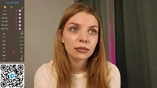 Snapshot of ElswythDecoursey chatting on 01-28-25, 05:03 ElswythDecoursey online show from 01-28-25, 05:03