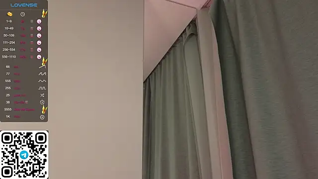 Snapshot of ElswythDecoursey chatting on 02-11-25, 09:03 ElswythDecoursey online show from 02-11-25, 09:03