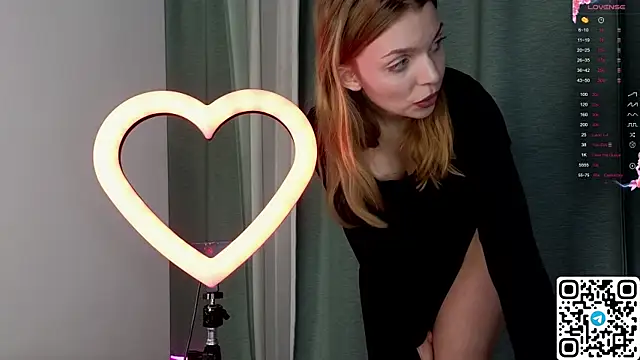 Snapshot of ElswythDecoursey chatting on 02-22-25, 05:13 ElswythDecoursey online show from 02-22-25, 05:13