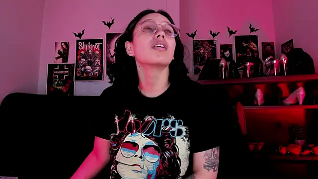Snapshot of lilith-deveraux chatting on 07-15-26, 04:56 lilith-deveraux online show from 07-15-26, 04:56