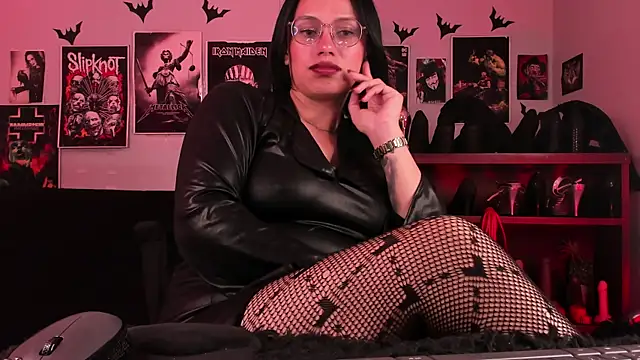 Snapshot of lilith-deveraux chatting on 07-28-26, 07:39 lilith-deveraux online show from 07-28-26, 07:39