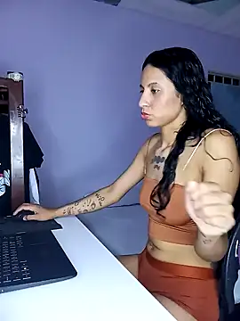 Karii-R online show from 12-24-24, 03:38