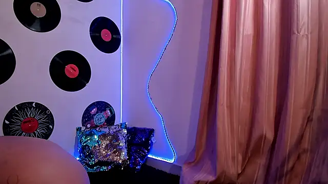  dahian14  online show from 01-24-25, 12:31