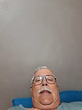 Snapshot of NawtyB1965 chatting on 09-10-25, 03:39 NawtyB1965 online show from 09-10-25, 03:39