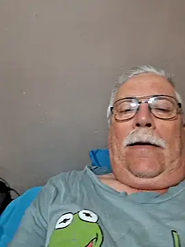 Snapshot of NawtyB1965 chatting on 09-28-25, 03:45 NawtyB1965 online show from 09-28-25, 03:45