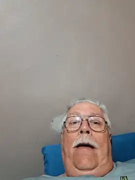 Snapshot of NawtyB1965 chatting on 10-08-25, 03:26 NawtyB1965 online show from 10-08-25, 03:26