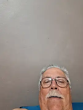 Snapshot of NawtyB1965 chatting on 10-16-25, 03:40 NawtyB1965 online show from 10-16-25, 03:40