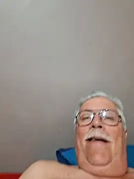 Snapshot of NawtyB1965 chatting on 10-17-25, 03:42 NawtyB1965 online show from 10-17-25, 03:42