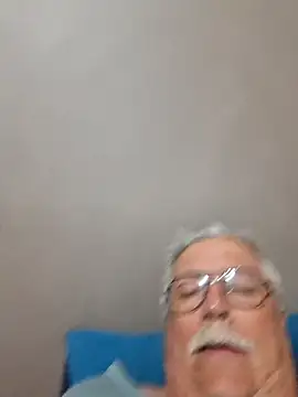 Snapshot of NawtyB1965 chatting on 10-21-25, 03:18 NawtyB1965 online show from 10-21-25, 03:18