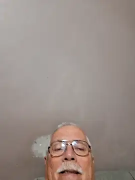Snapshot of NawtyB1965 chatting on 06-15-26, 04:15 NawtyB1965 online show from 06-15-26, 04:15