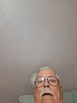 Snapshot of NawtyB1965 chatting on 06-25-26, 03:50 NawtyB1965 online show from 06-25-26, 03:50