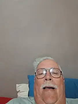 Snapshot of NawtyB1965 chatting on 08-01-26, 03:39 NawtyB1965 online show from 08-01-26, 03:39