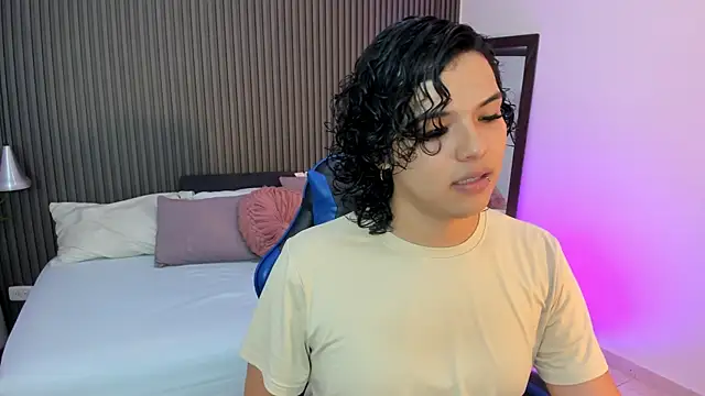 Axel brunette1 online show from 05-23-26, 10:14