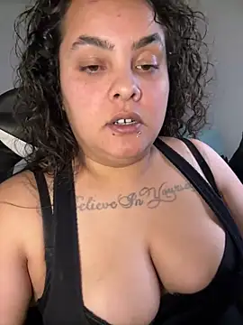 Snapshot of DatBishYouMiss chatting on 01-16-25, 12:02 DatBishYouMiss online show from 01-16-25, 12:02