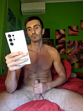 Snapshot of MASTERBULLY chatting on 09-17-25, 11:17 MASTERBULLY online show from 09-17-25, 11:17