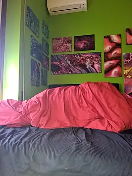 Snapshot of MASTERBULLY chatting on 09-21-25, 03:35 MASTERBULLY online show from 09-21-25, 03:35