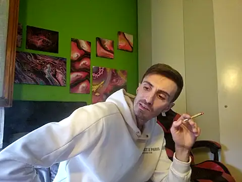 Snapshot of MASTERBULLY chatting on 10-01-25, 04:46 MASTERBULLY online show from 10-01-25, 04:46