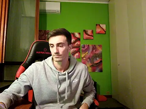 Snapshot of MASTERBULLY chatting on 10-10-25, 10:20 MASTERBULLY online show from 10-10-25, 10:20