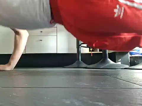 Snapshot of MASTERBULLY chatting on 10-15-25, 12:38 MASTERBULLY online show from 10-15-25, 12:38