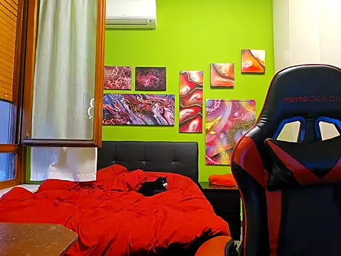 Snapshot of MASTERBULLY chatting on 10-18-25, 04:30 MASTERBULLY online show from 10-18-25, 04:30