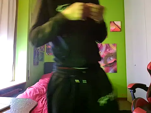 Snapshot of MASTERBULLY chatting on 10-25-25, 02:35 MASTERBULLY online show from 10-25-25, 02:35