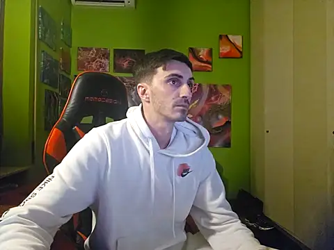 Snapshot of MASTERBULLY chatting on 11-16-25, 01:22 MASTERBULLY online show from 11-16-25, 01:22