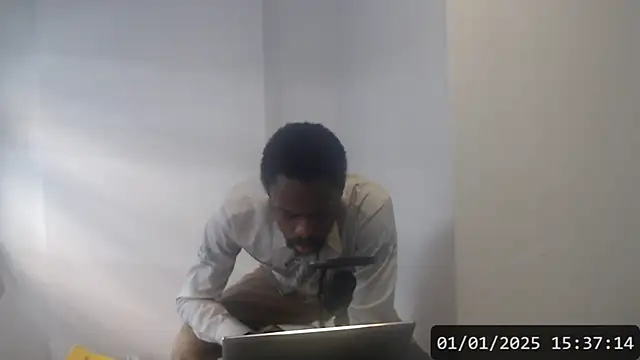 Snapshot of Mastertopdome chatting on 01-01-25, 06:38 Mastertopdome online show from 01-01-25, 06:38