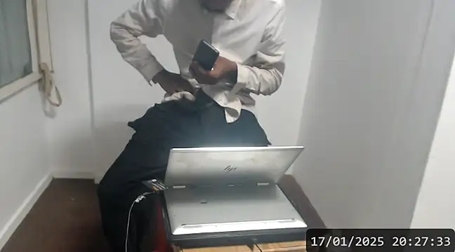 Snapshot of Mastertopdome chatting on 01-17-25, 11:29 Mastertopdome online show from 01-17-25, 11:29