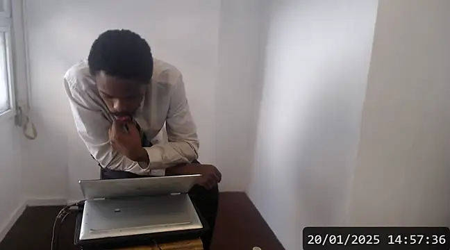 Snapshot of Mastertopdome chatting on 01-20-25, 05:59 Mastertopdome online show from 01-20-25, 05:59