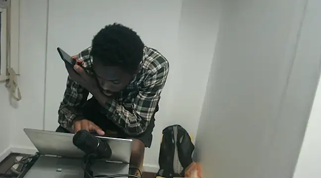 Snapshot of Mastertopdome chatting on 02-05-25, 02:29 Mastertopdome online show from 02-05-25, 02:29