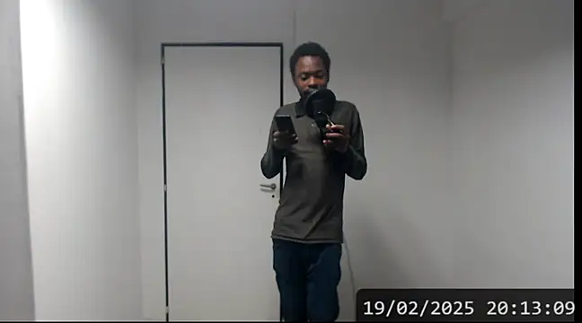 Snapshot of Mastertopdome chatting on 02-19-25, 11:14 Mastertopdome online show from 02-19-25, 11:14