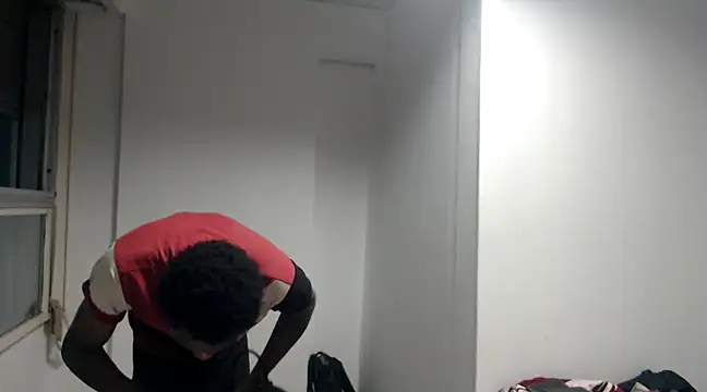 Snapshot of Mastertopdome chatting on 03-08-25, 12:44 Mastertopdome online show from 03-08-25, 12:44