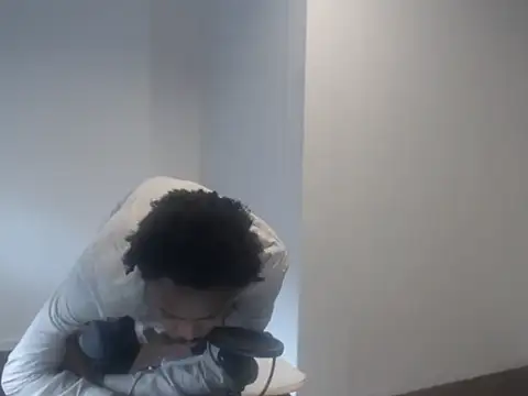 Snapshot of Mastertopdome chatting on 09-29-25, 12:10 Mastertopdome online show from 09-29-25, 12:10