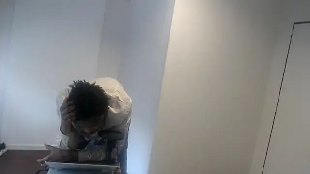 Snapshot of Mastertopdome chatting on 10-16-25, 01:01 Mastertopdome online show from 10-16-25, 01:01