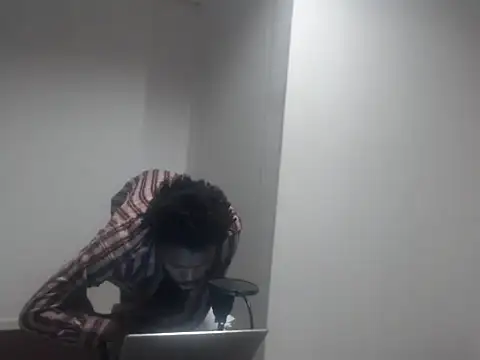 Snapshot of Mastertopdome chatting on 11-04-25, 11:26 Mastertopdome online show from 11-04-25, 11:26