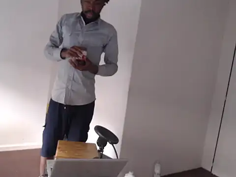 Snapshot of Mastertopdome chatting on 11-26-25, 10:05 Mastertopdome online show from 11-26-25, 10:05