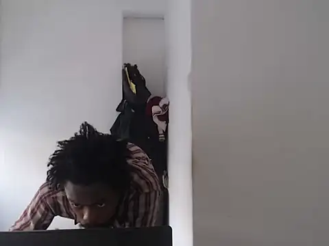 Snapshot of Mastertopdome chatting on 02-13-26, 01:18 Mastertopdome online show from 02-13-26, 01:18