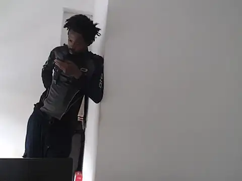 Snapshot of Mastertopdome chatting on 02-17-26, 01:07 Mastertopdome online show from 02-17-26, 01:07