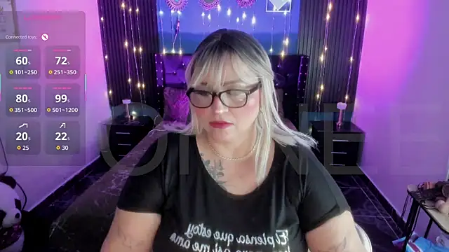 Snapshot of Ivonnee__ chatting on 07-16-26, 12:05 Ivonnee online show from 07-16-26, 12:05
