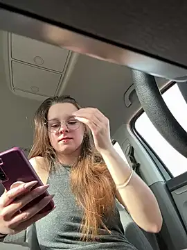 Snapshot of Izzy_Inked chatting on 03-05-25, 10:11 Izzy Inked online show from 03-05-25, 10:11