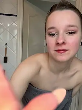 Snapshot of Izzy_Inked chatting on 03-16-25, 07:17 Izzy Inked online show from 03-16-25, 07:17