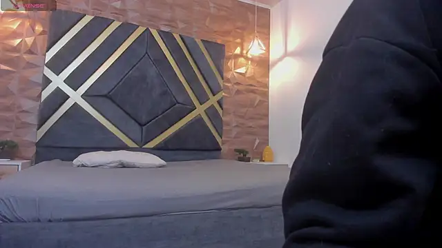 Alahia Dangelo online show from 02-15-25, 11:28