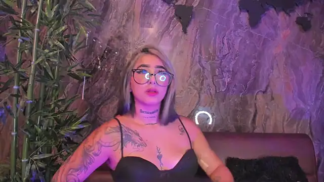 Alahia Dangelo online show from 10-16-25, 05:36