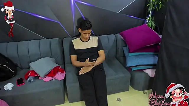 playsgirlhot online show from 12-01-25, 11:15