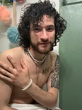 Snapshot of Vanillamexican chatting on 02-11-25, 11:10 Vanillamexican online show from 02-11-25, 11:10