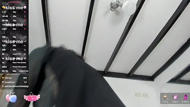 Milkdulce1 online show from 02-02-25, 08:24