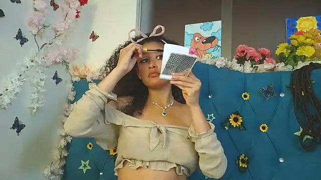 Milkdulce1 online show from 06-04-26, 01:28